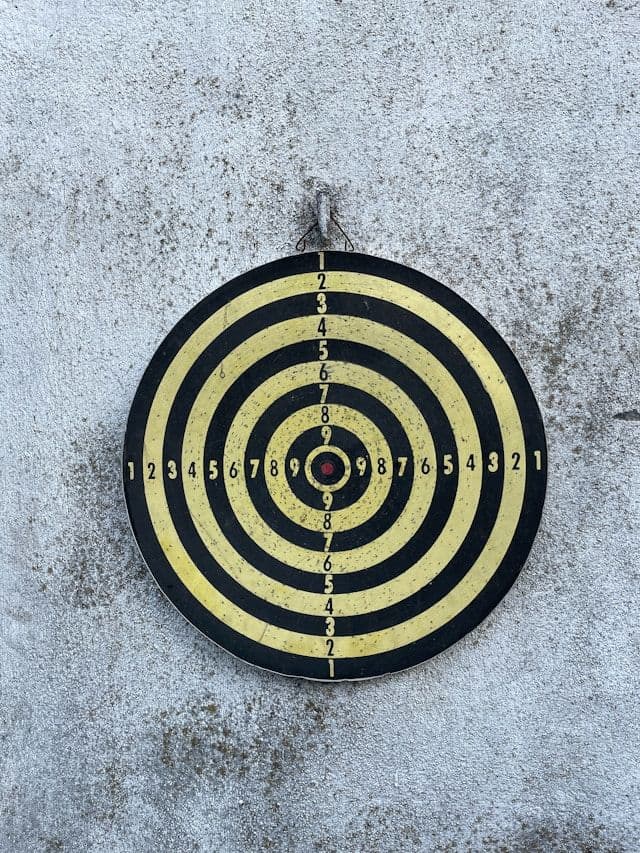 Third-party signals and sales to expert-agent buyers: Quality indicators in the contemporary visual arts market